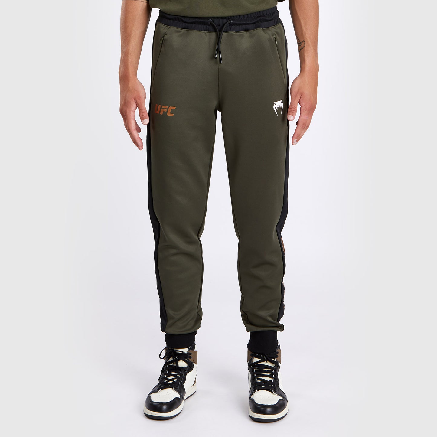 UFC Adrenaline by Venum Fight Week Herren-Performance-Jogging-Hose - Khaki/Bronze