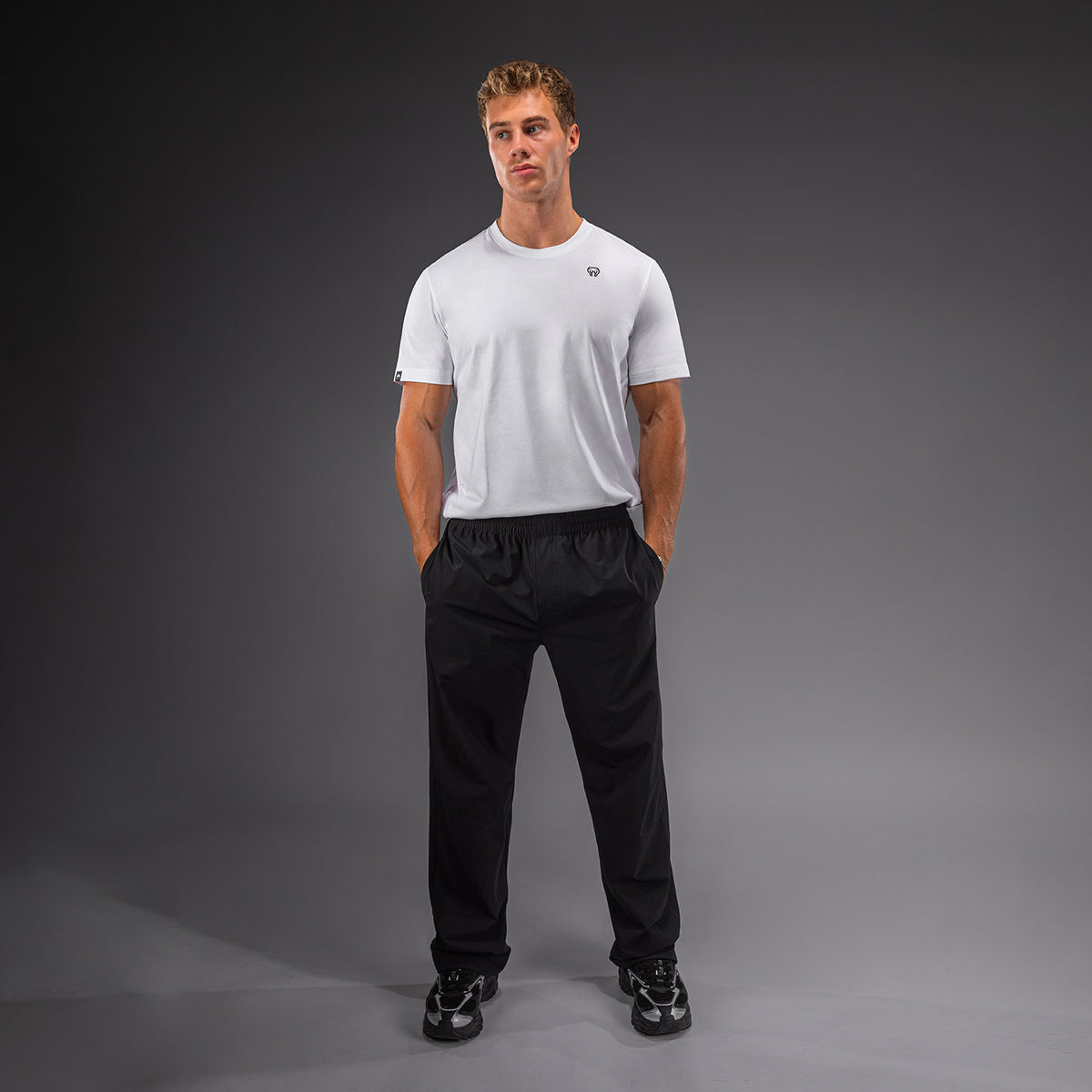 Venum Essential Woven Straight Hose mit geradem Bein - Schwarz