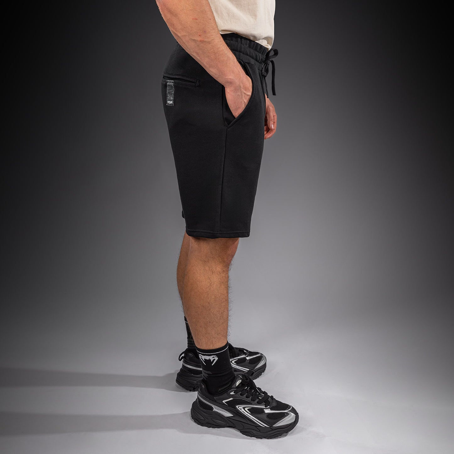 Venum Classic Fleece Shorts aus Baumwolle – Schwarz