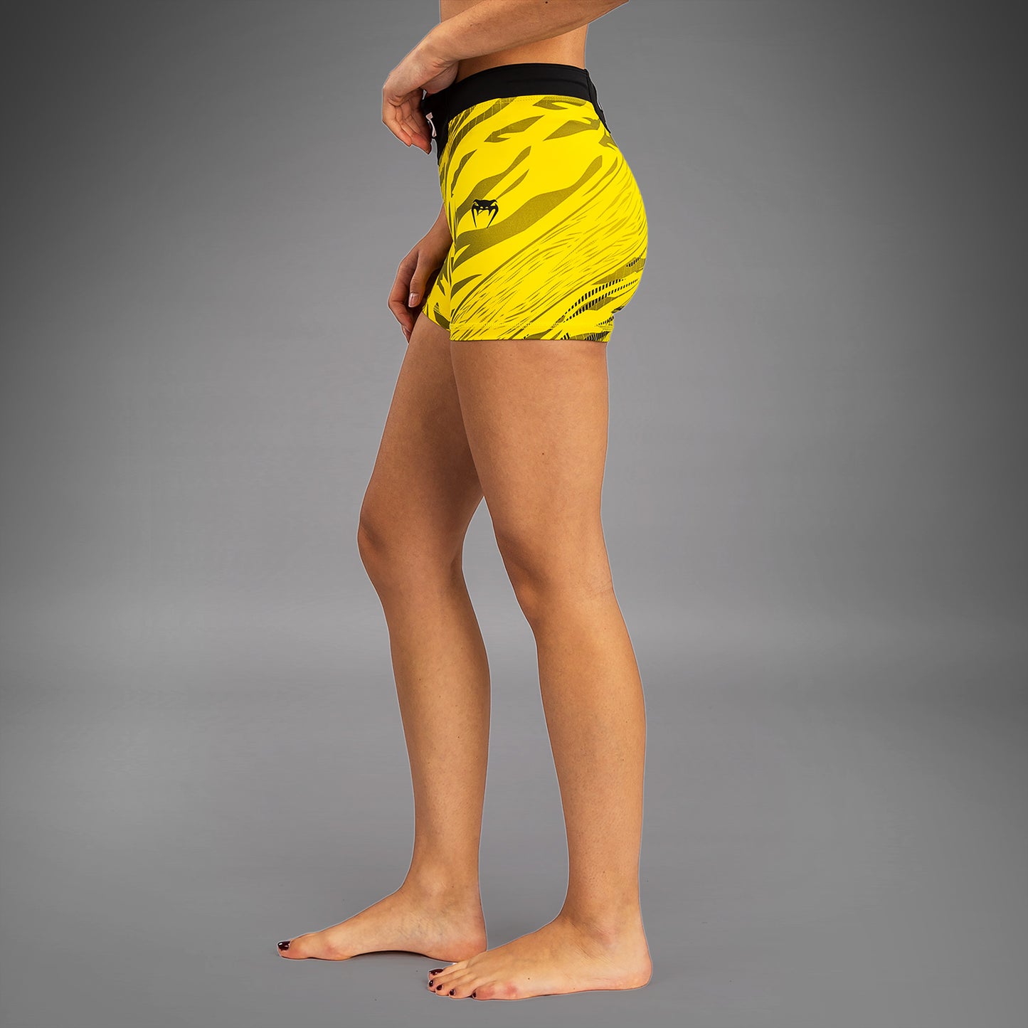 UFC Fusion by Venum Authentic Fight Night Damen Vale Tudo Short - Short Fit - Gelb