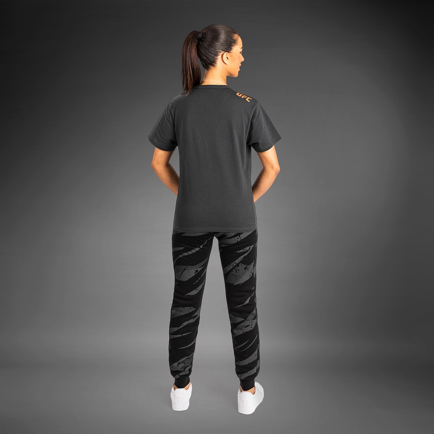 UFC Adrenaline by Venum Fight Week Frauen Kurzarm-Baumwoll-T-Shirt - Charcoal Grey