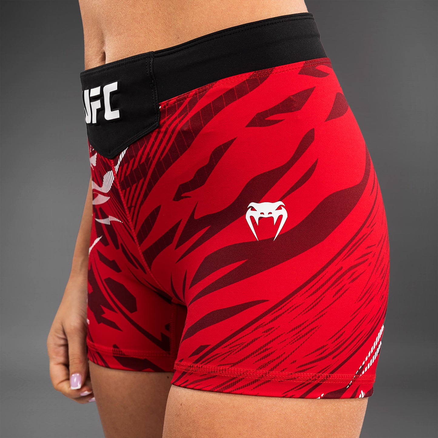 UFC Fusion by Venum Authentic Fight Night Damen Vale Tudo Short - Short Fit - Rot