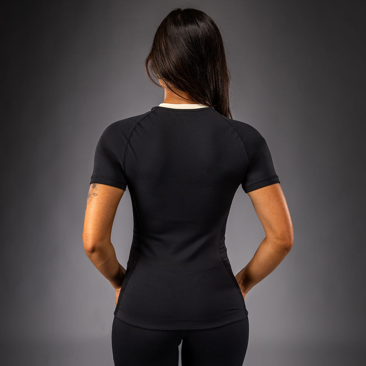 Venum Viper Damen Kurzarm-Rashguard - Schwarz