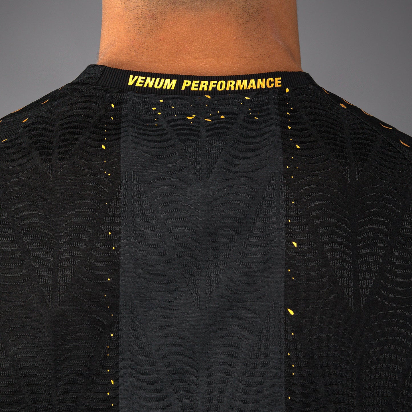 UFC Zenith by Venum Authentic Fight Night Offizielles Walkout-Trikot Herren Personalisiert - Champion