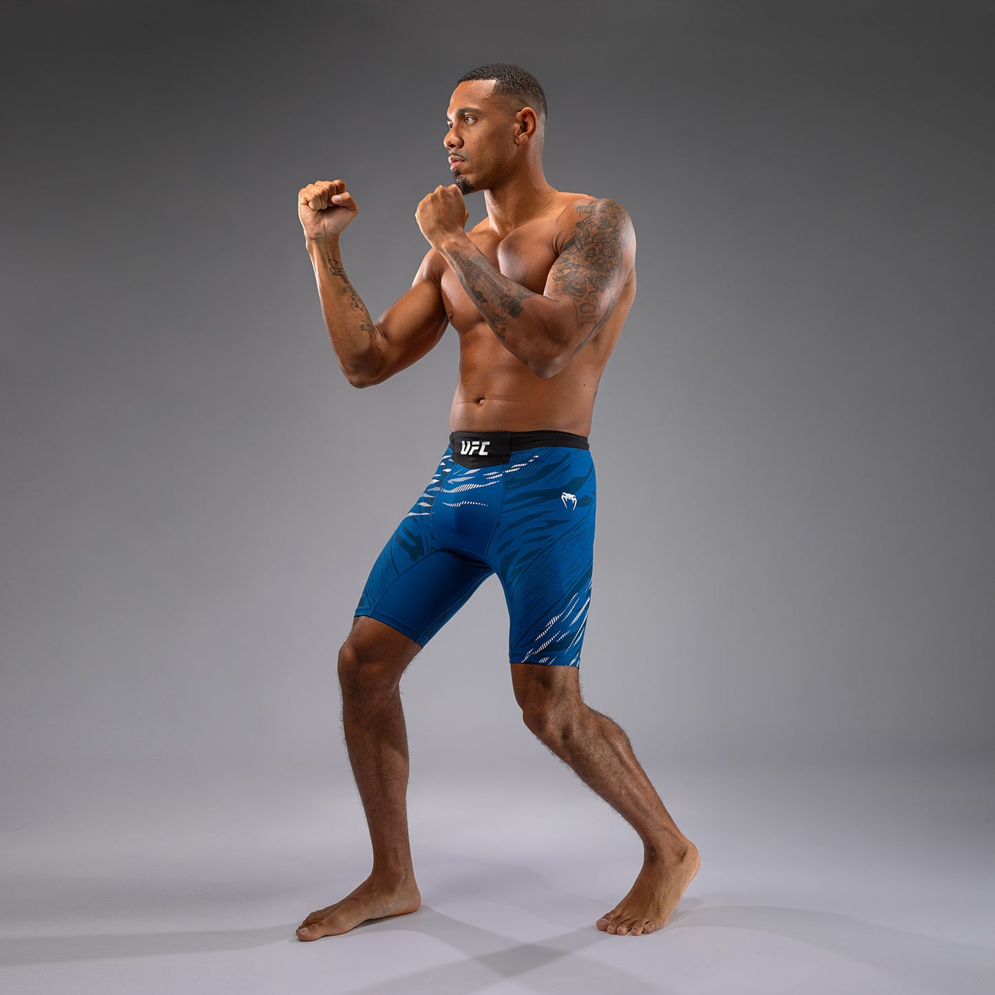UFC Fusion by Venum Authentic Fight Night Herren Vale Tudo Short - Blau