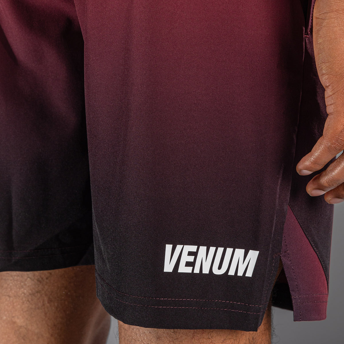 Venum Giant Shift Trainingsshorts - Schwarz/Rot