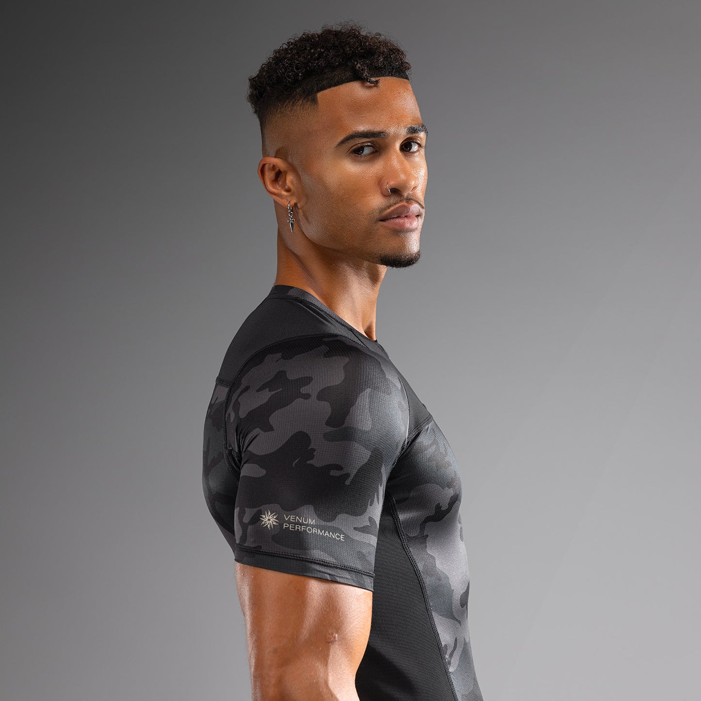Venum G-Fit Air Herren Kurzarm Rashguard - Digital Urban Camo