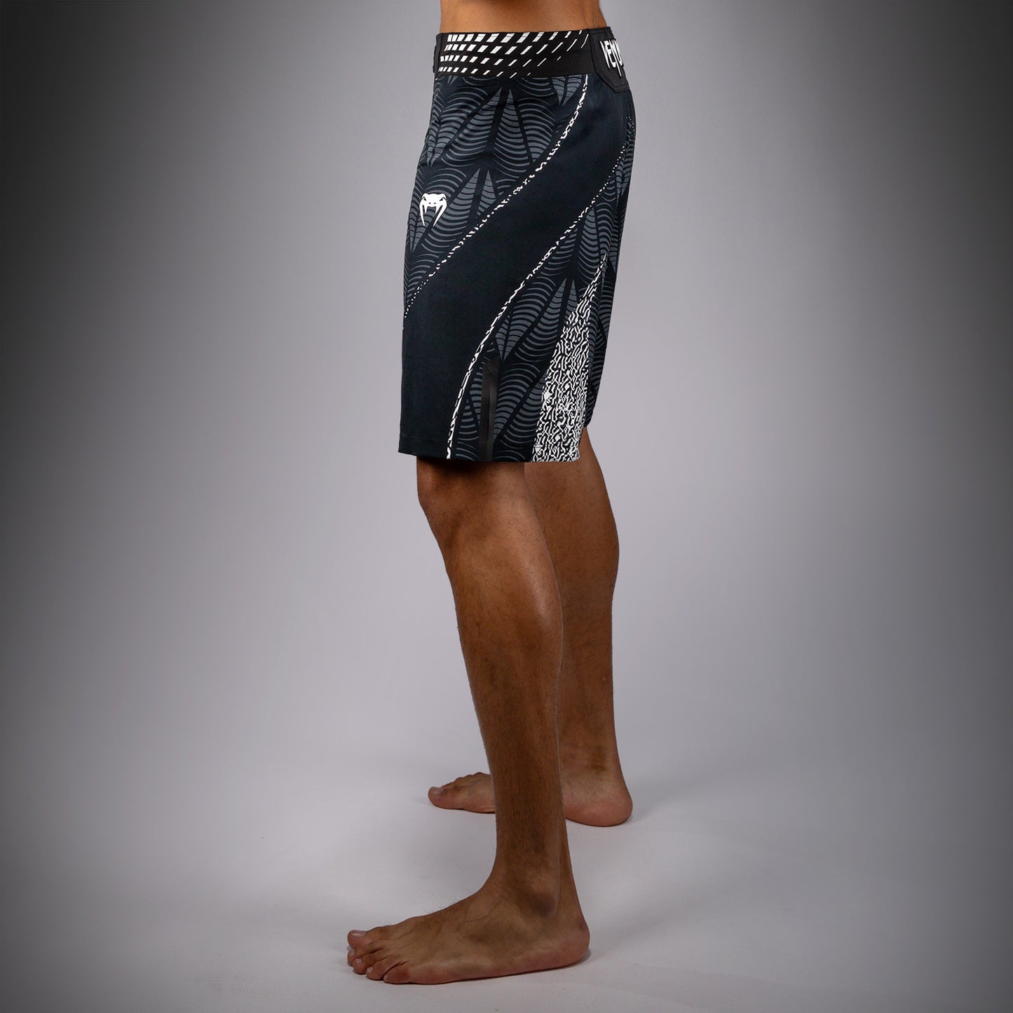 UFC Zenith by Venum Authentic Fight Night Lange Passform Fight Short Herren Personalisiert - Schwarz