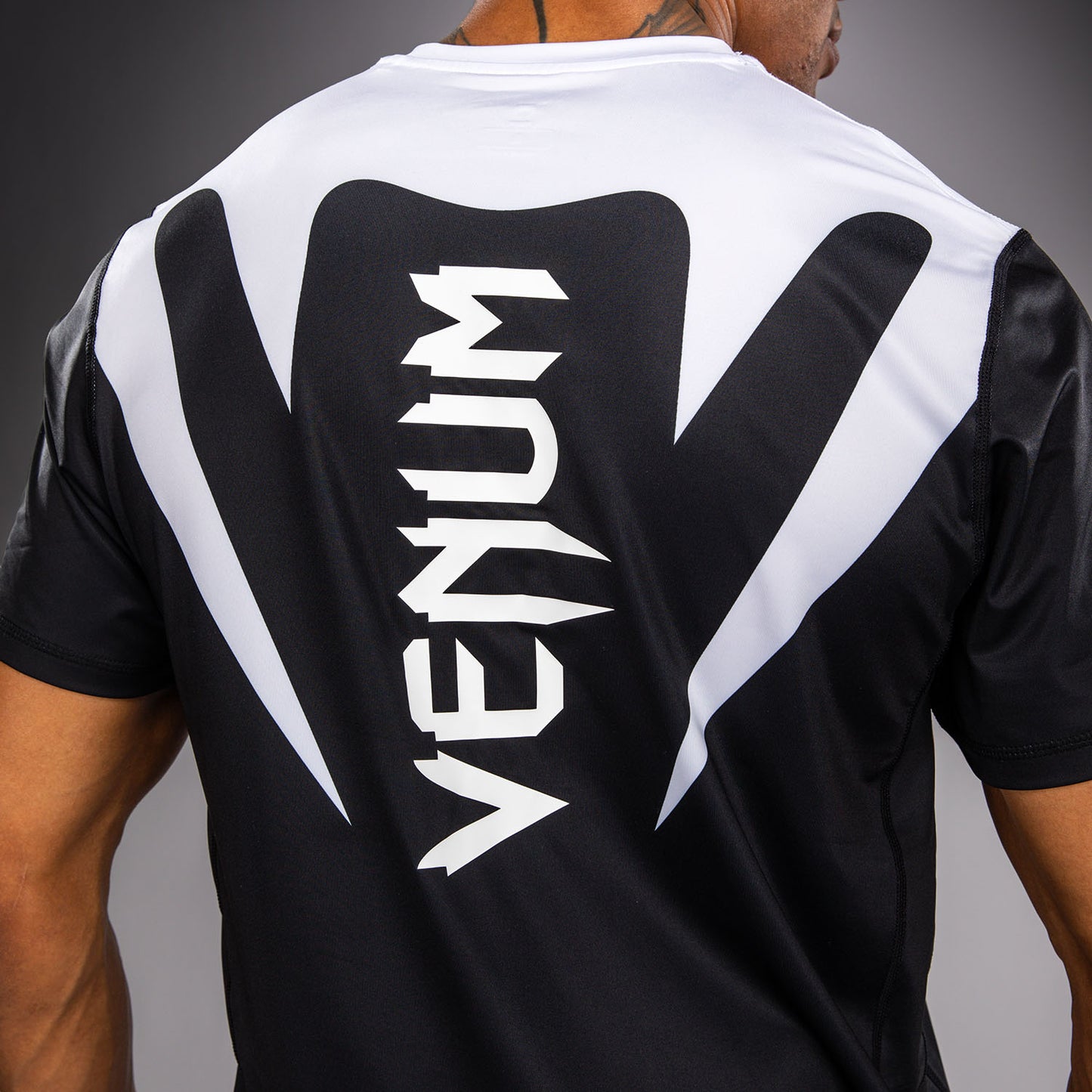 Venum Attack 90 Dry-Tech-T-Shirt – Weiß/Schwarz