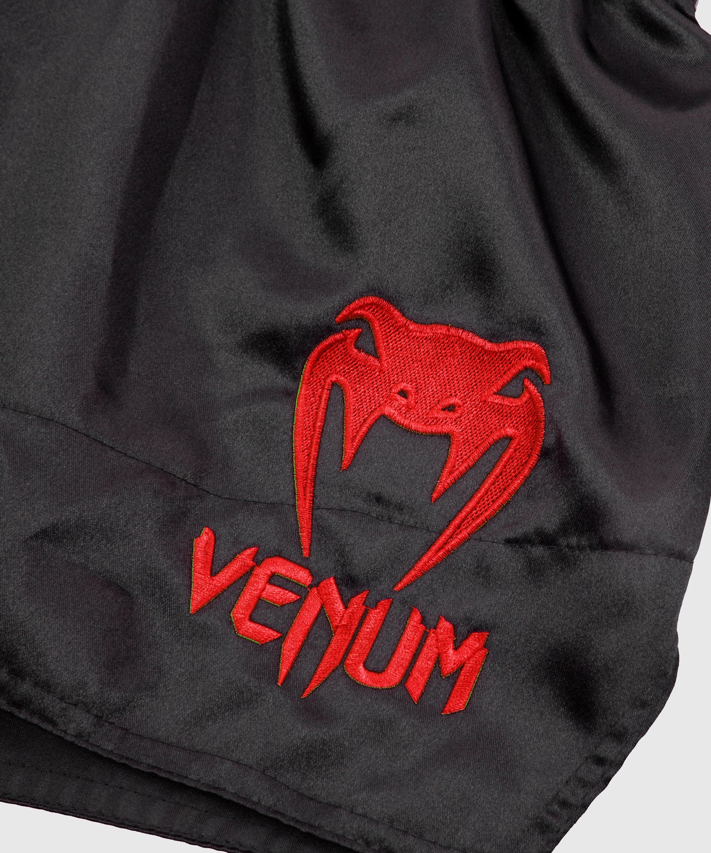 Shorts Muay Thai Venum Classic - Schwarz/Rot