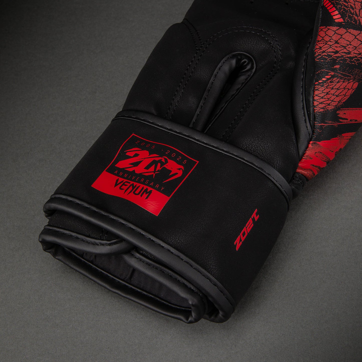 Venum 20th Anniversary Boxhandschuhe - Schwarz/Rot