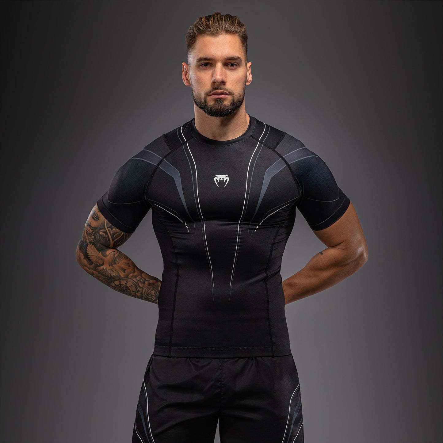 Venum Streamline Kurzarm Rashguards – Schwarz/Weiß
