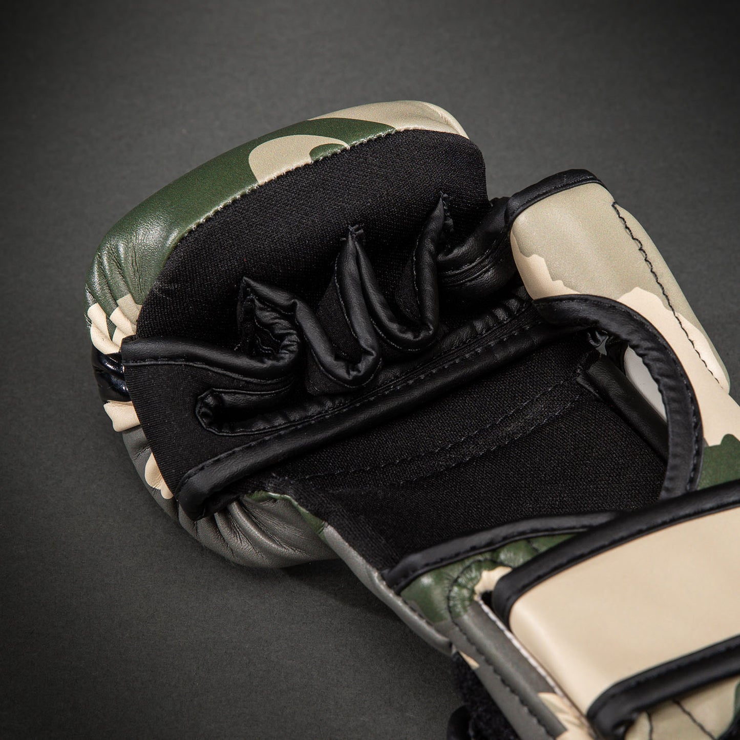 Venum Elite Sparringhandschuhe - Khaki/Cremeweiß