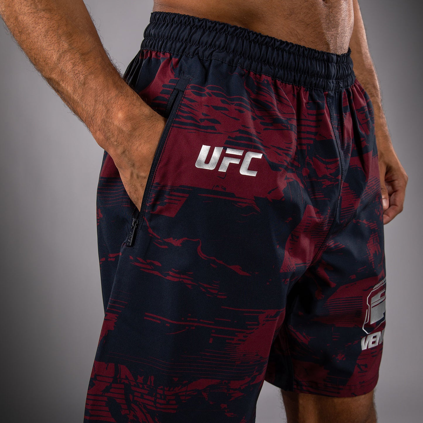 UFC Zenith by Venum Authentic Fight Week Performance Short Herren - Marineblau/Burgunderrot/Silber