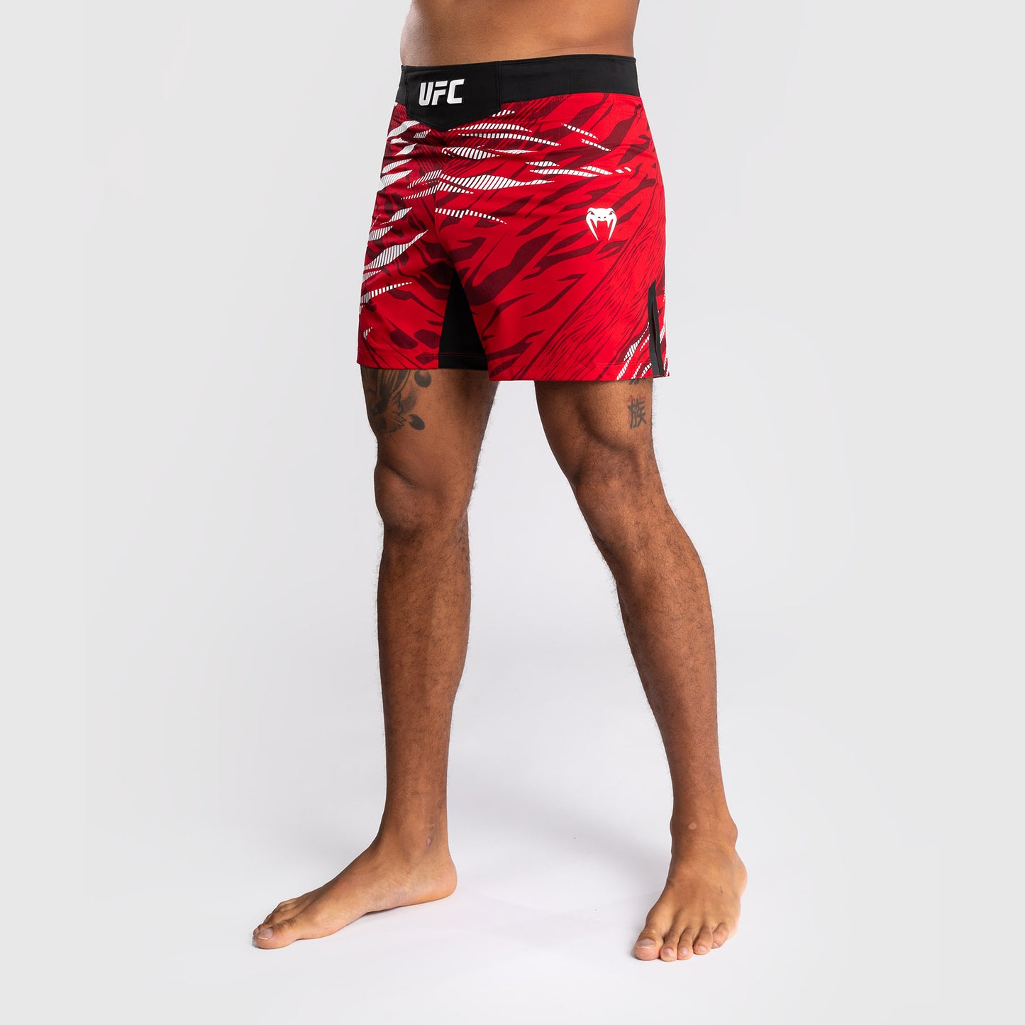 UFC Fusion by Venum Personalized Authentic Fight Night Herren Fight Short - Short Fit - Rot