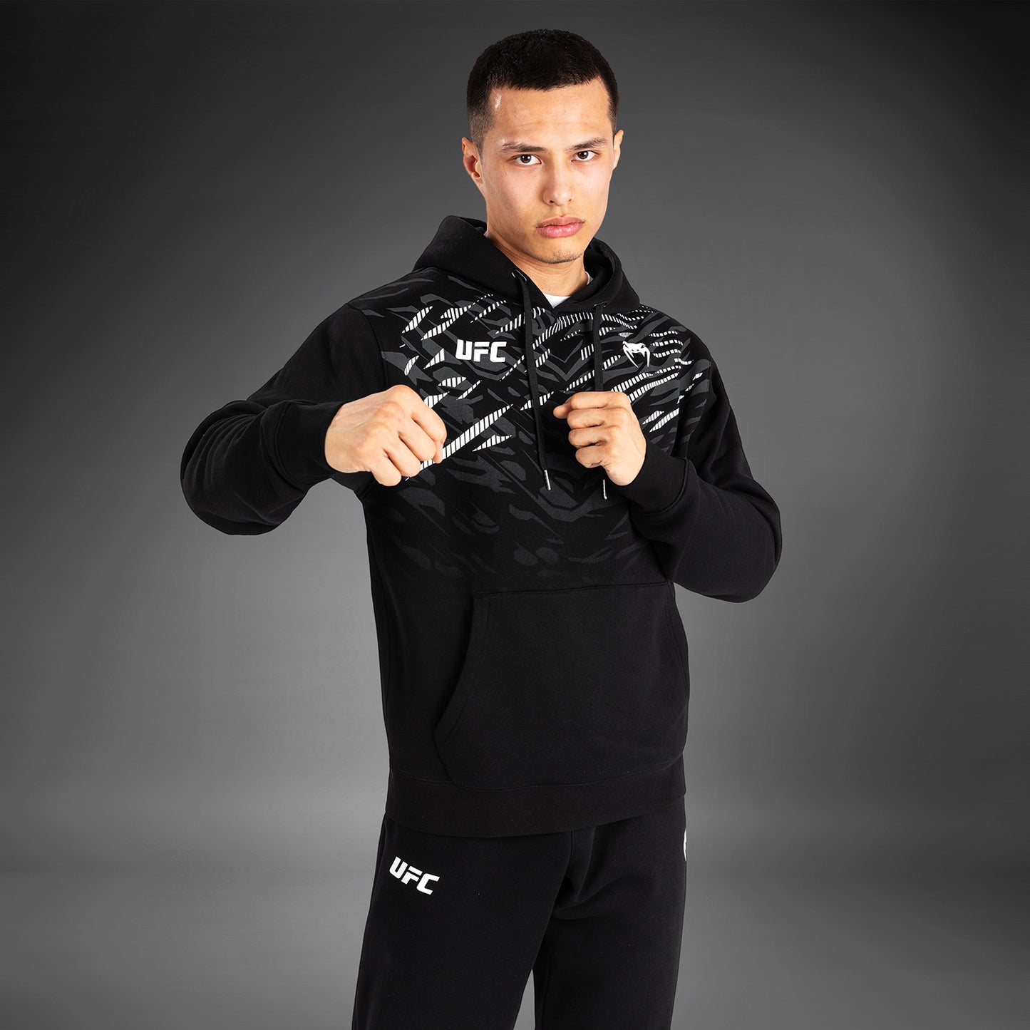 UFC Fusion by Venum Replica Herren Pullover Hoodie - Schwarz