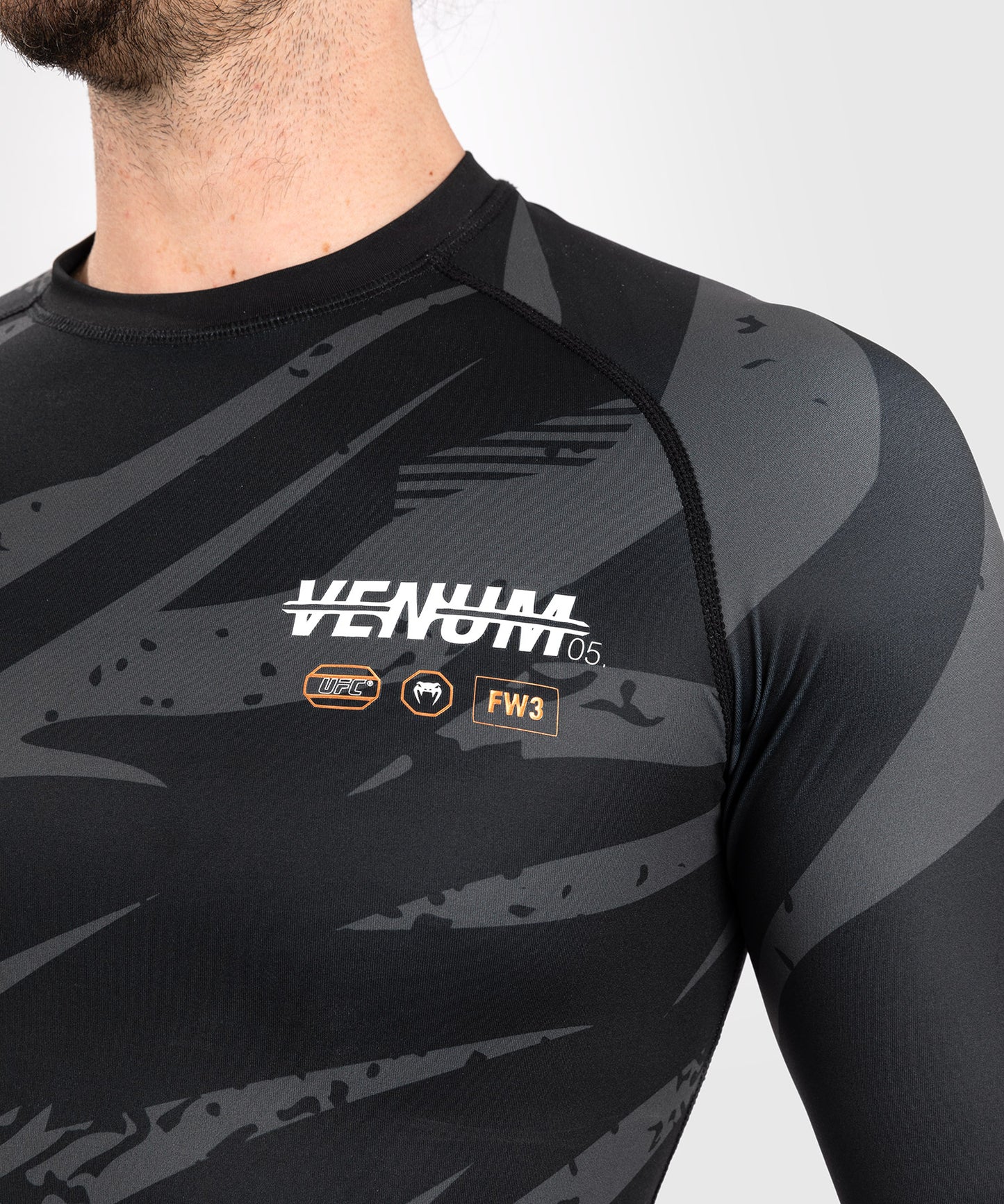 UFC Adrenaline by Venum Fight Week Performance Langärmeliger Rashguard - Urban Camo