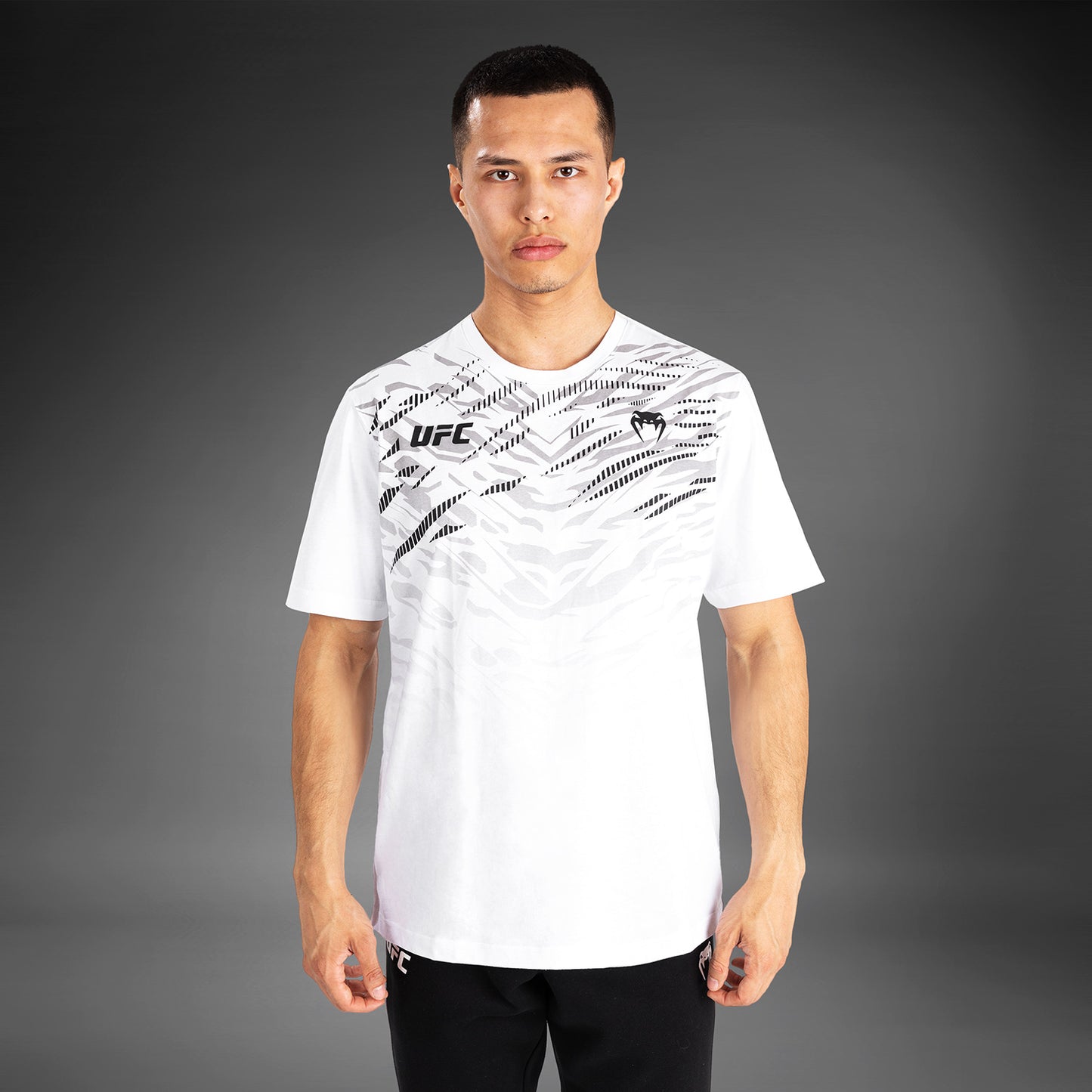 UFC Fusion by Venum Replica Herren Kurzarm T-Shirt - Weiß