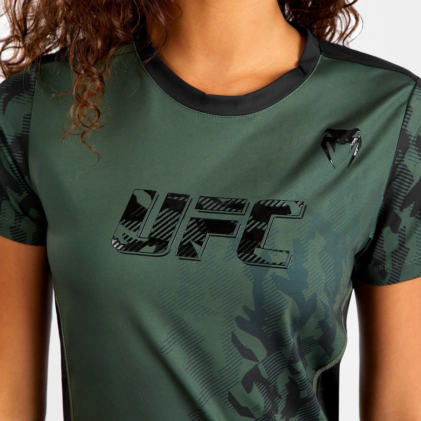Venum UFC Authentic Fight Week Damen-Performance-Kurzarm-T-Shirt – Khaki