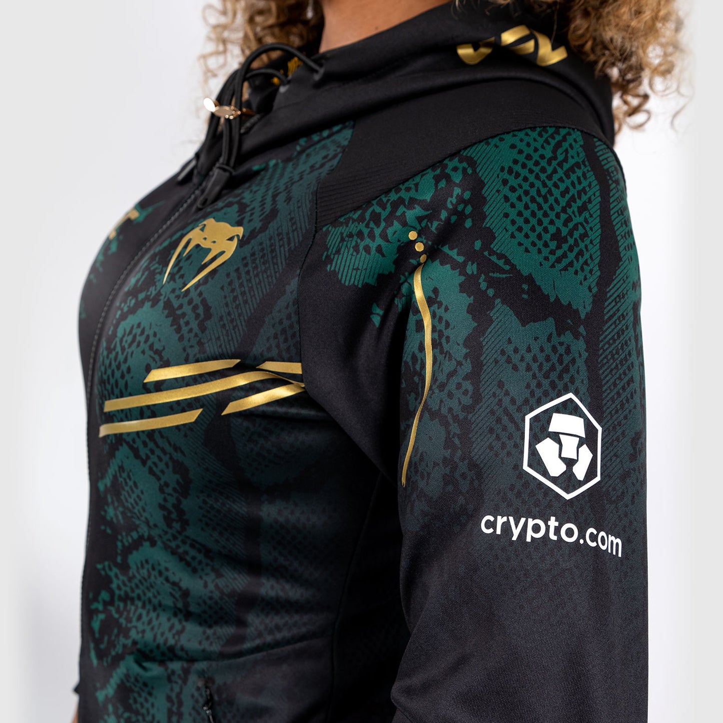 UFC Adrenaline by Venum Personalized Authentic Fight Night Walkout-Hoodie für Frauen - Emerald Edition - Grün/Schwarz/Gold