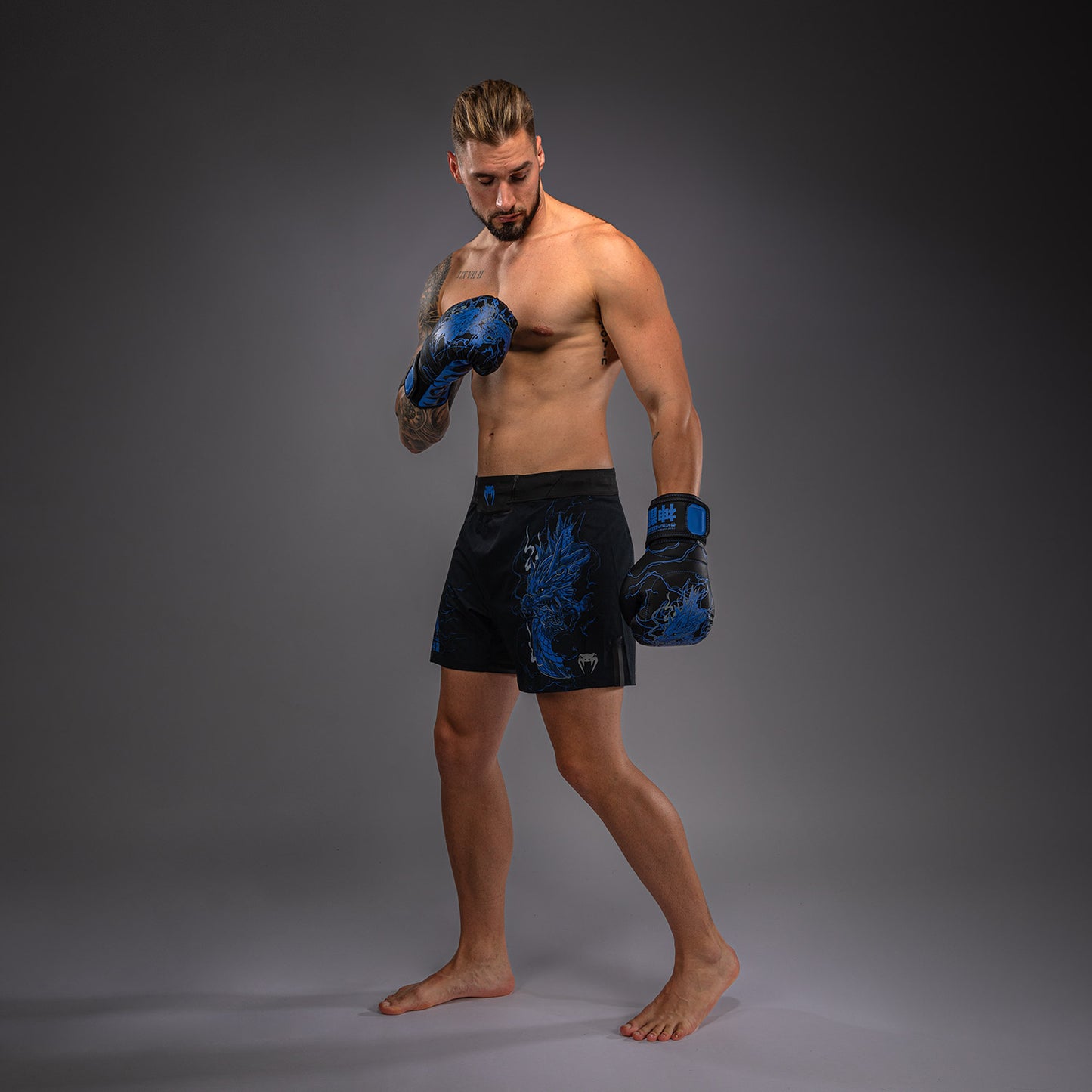 Venum Thunder Dragon Fightshorts – Schwarz/Königsblau