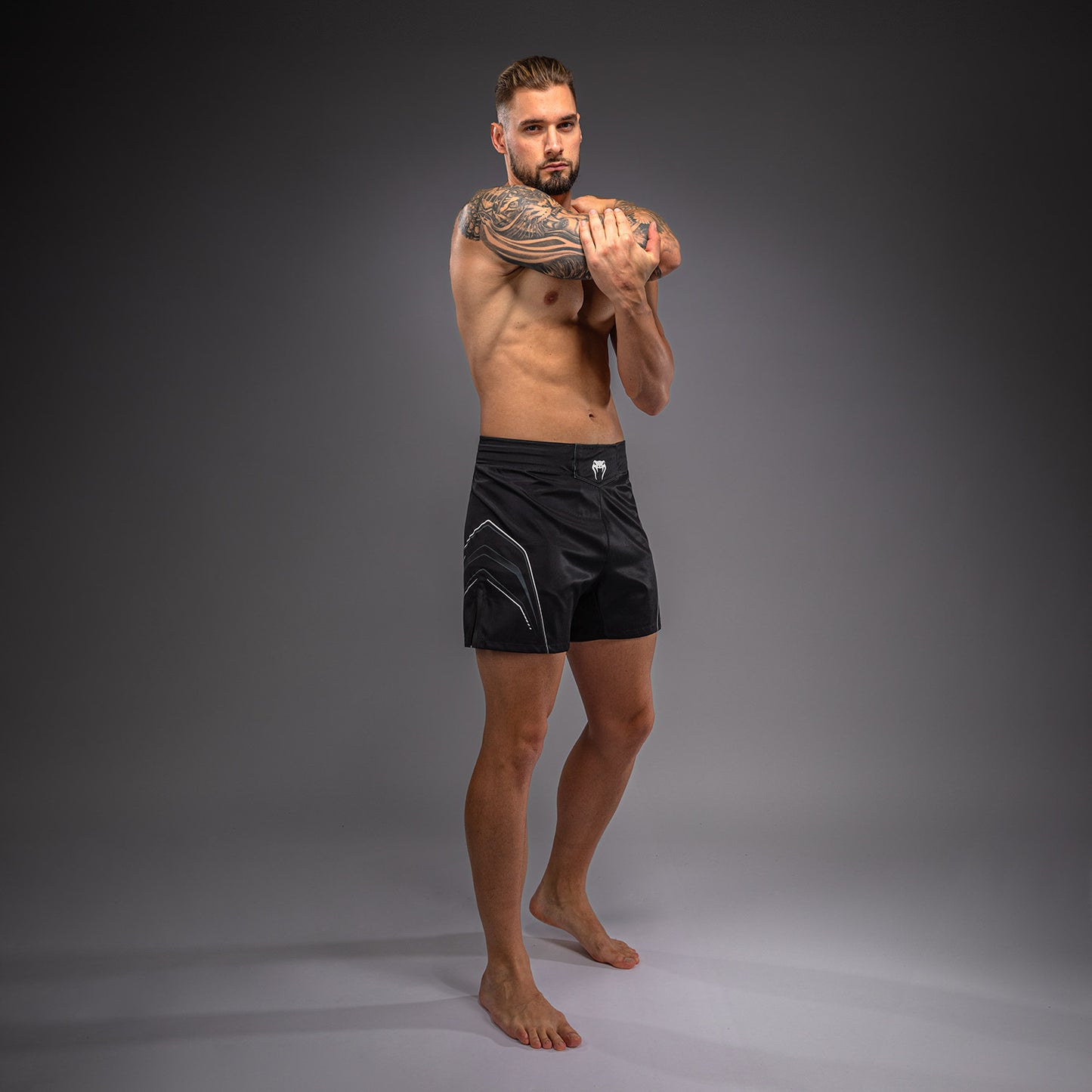 Venum Streamline Fightshorts – Schwarz/Weiß