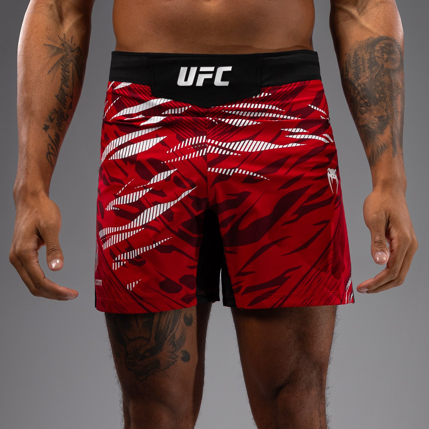 UFC Fusion by Venum Authentic Fight Night Herren Fight Short - Short Fit - Rot