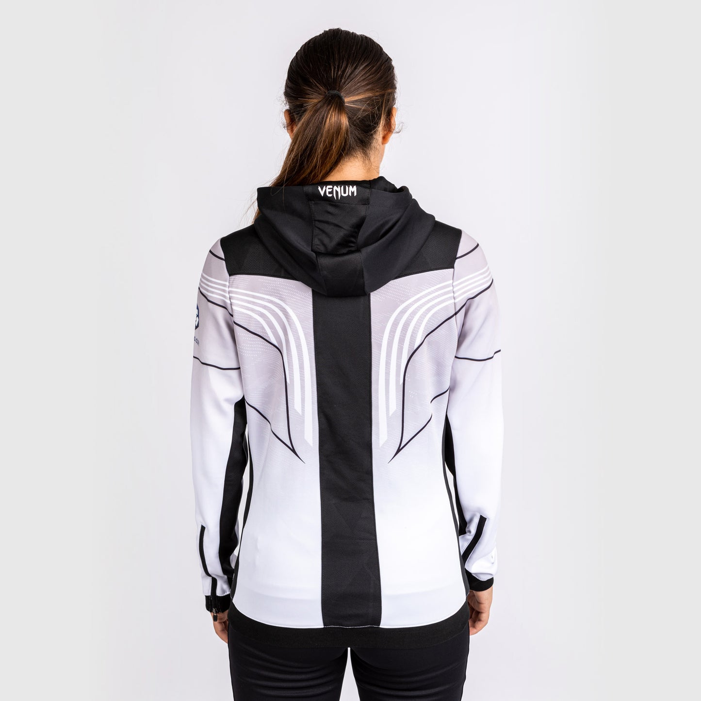 UFC Venum personalisierte authentische Fight Night 2.0 Frauen Walkout Hoodie - weiß