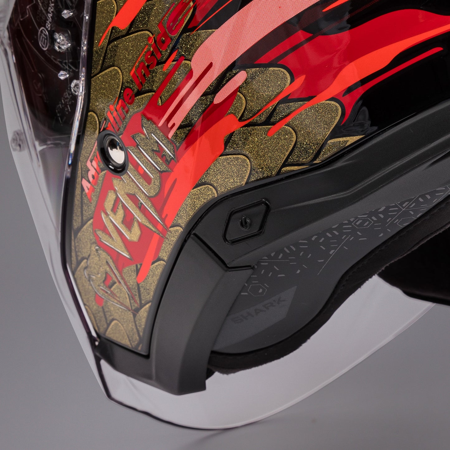 Venum x Shark Motorradhelm SKWAL i3 JET - Rot/Gold