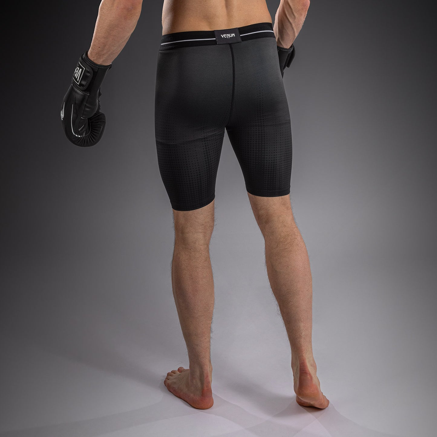 Venum Stealth Vale Tudo Kompressionsshort – Schwarz/Weiß