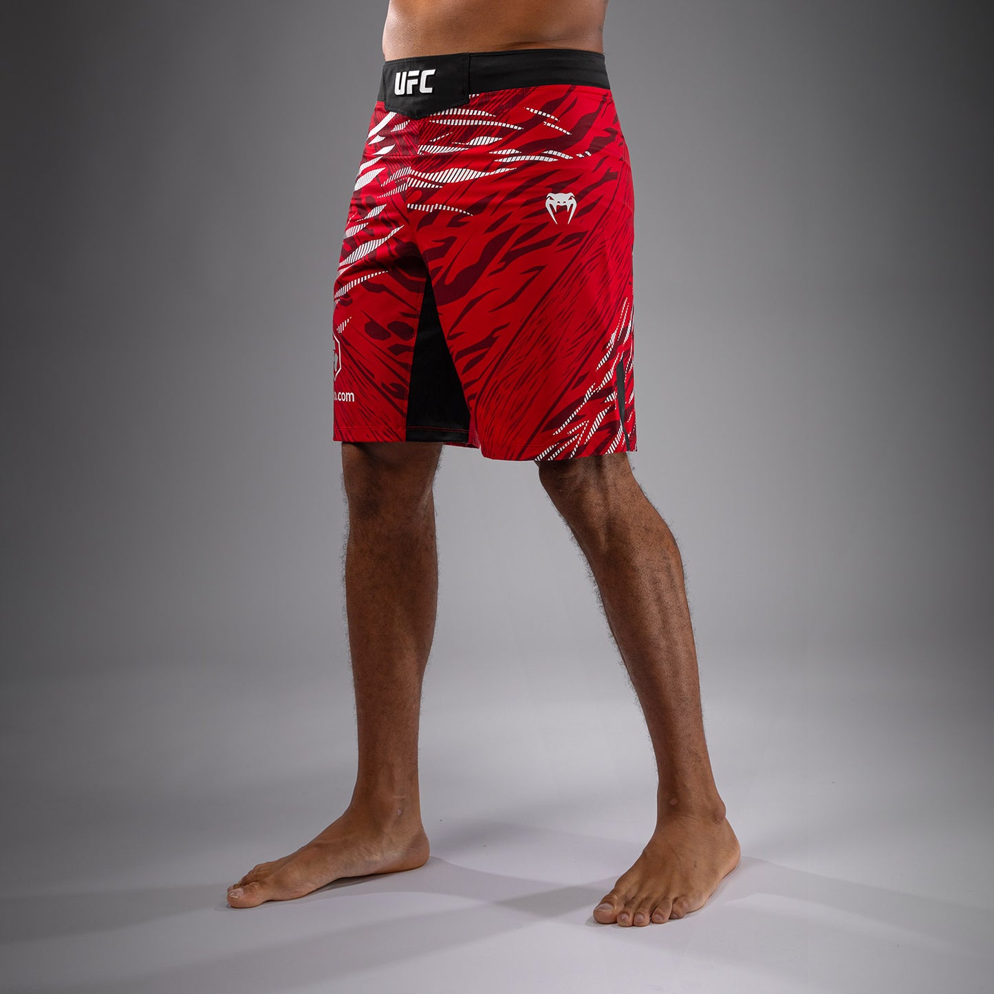 UFC Fusion by Venum Authentic Fight Night Herren Fight Short - Long Fit - Rot