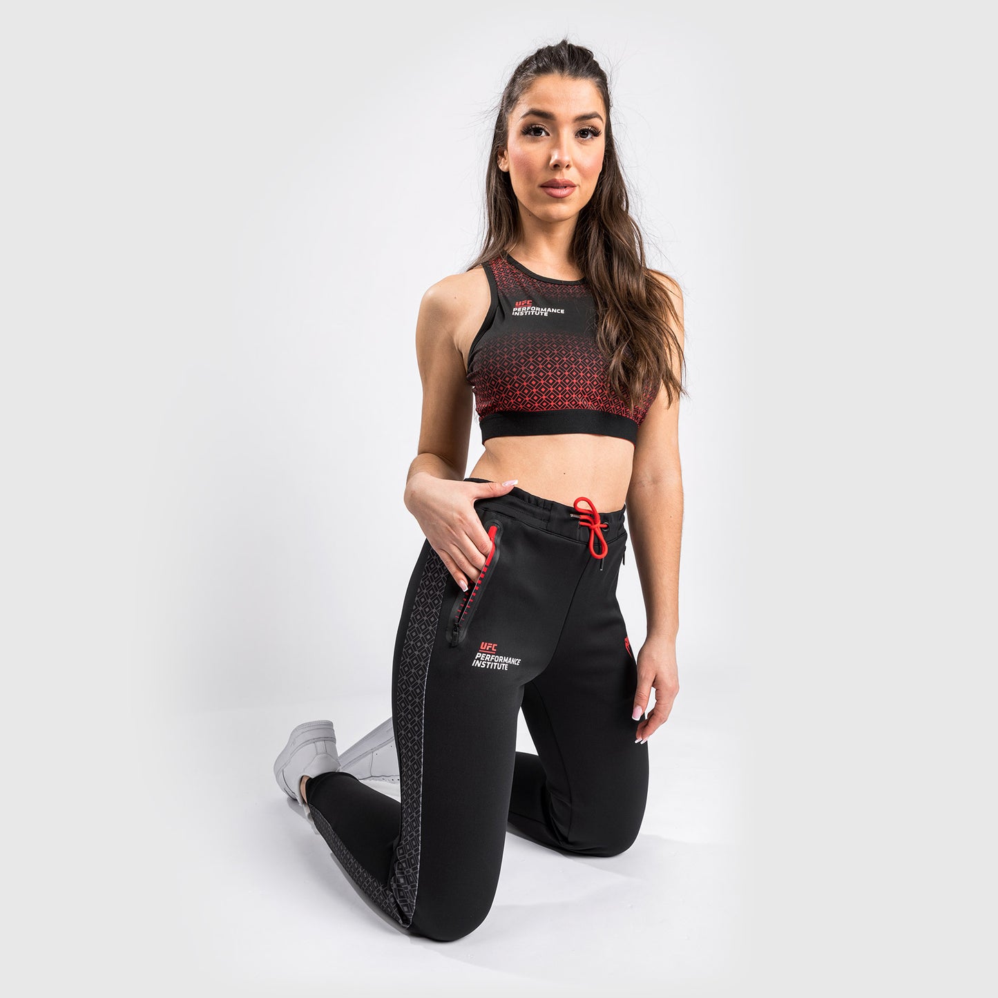 Venum UFC Performance Institute Jogginghose – Für Damen – Schwarz/Rot