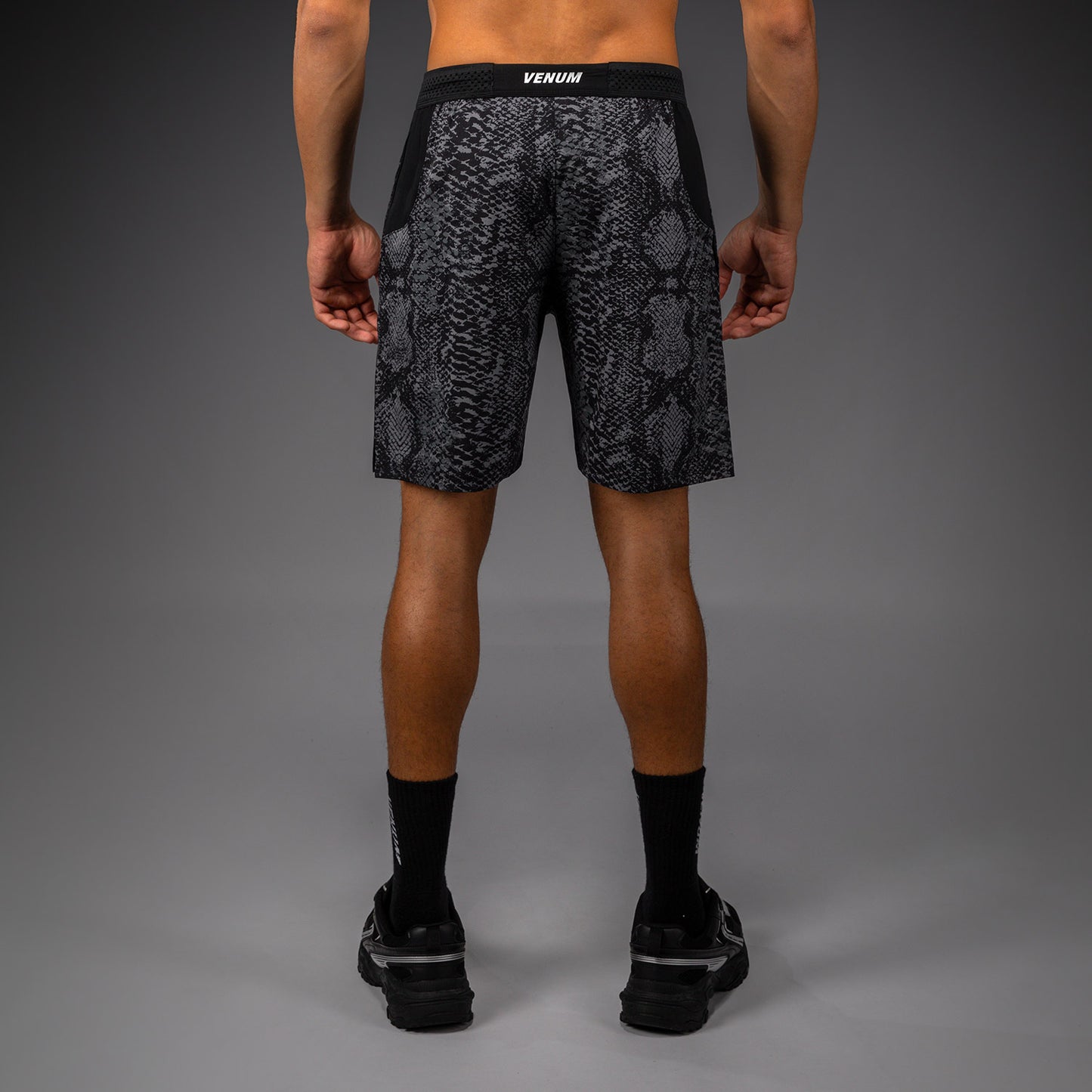 Venum G-Fit Scales Trainingsshorts – Schwarz/Anthrazitgrau
