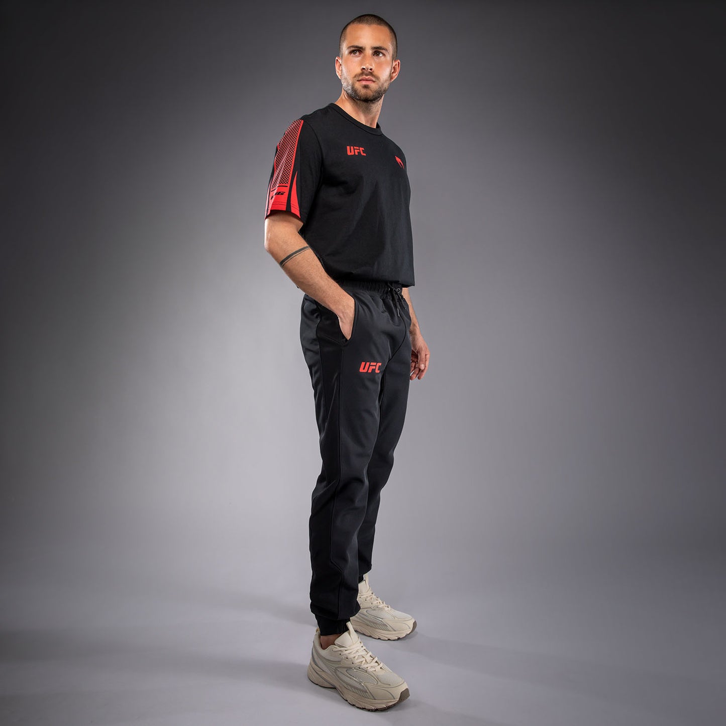 Venum UFC Unity by Venum Authentic Fight Week Herren-Hose - Schwarz