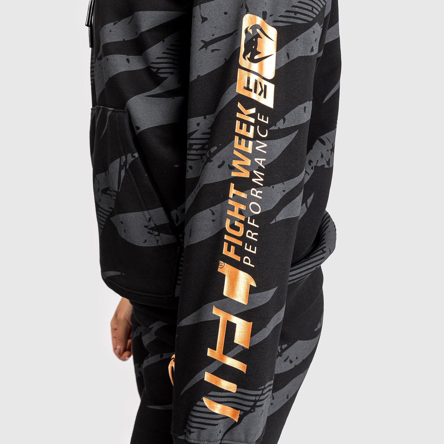 UFC Adrenaline by Venum Fight Week Frauen Pullover Hoodie - Urban Camo