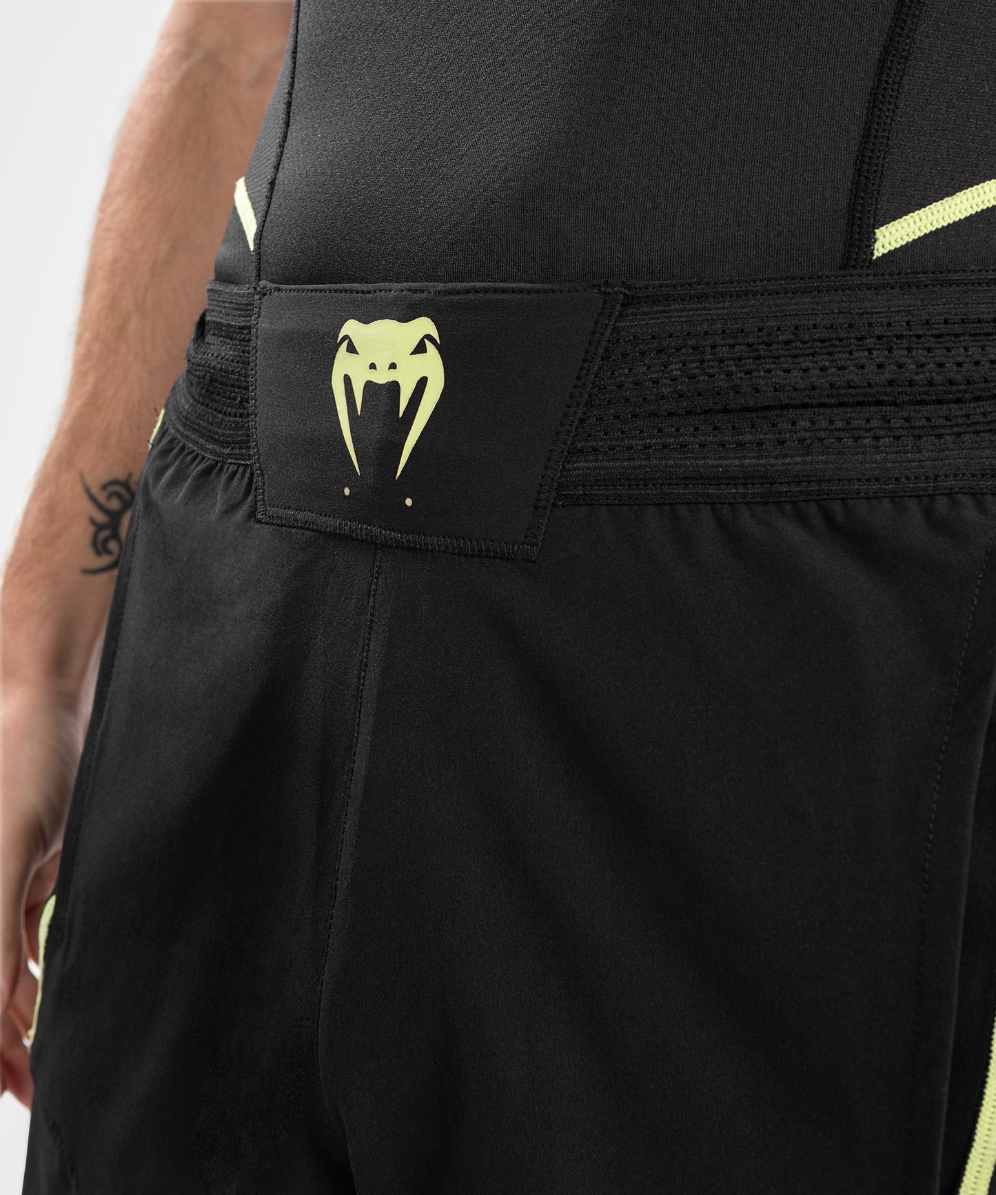 Venum Fusion 2.0 Fight Shorts für Männer - Schwarz/Gelb