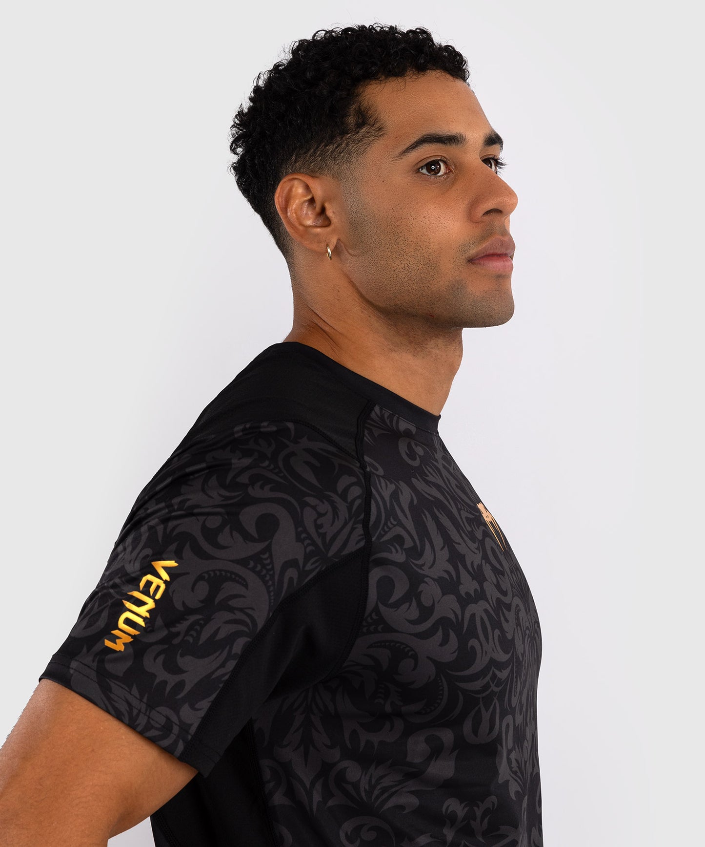 Venum x Topuria Unmatched Edition Dry-Tech Shirt - Schwarz/Gold