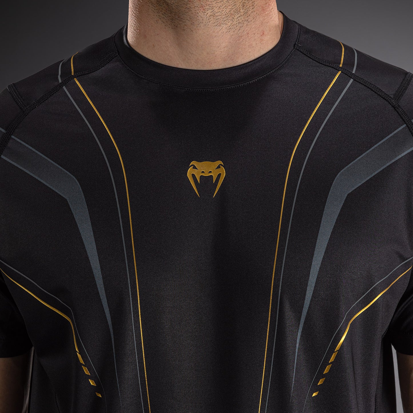 Venum Streamline Dry-Tech T-Shirt – Schwarz/Gold