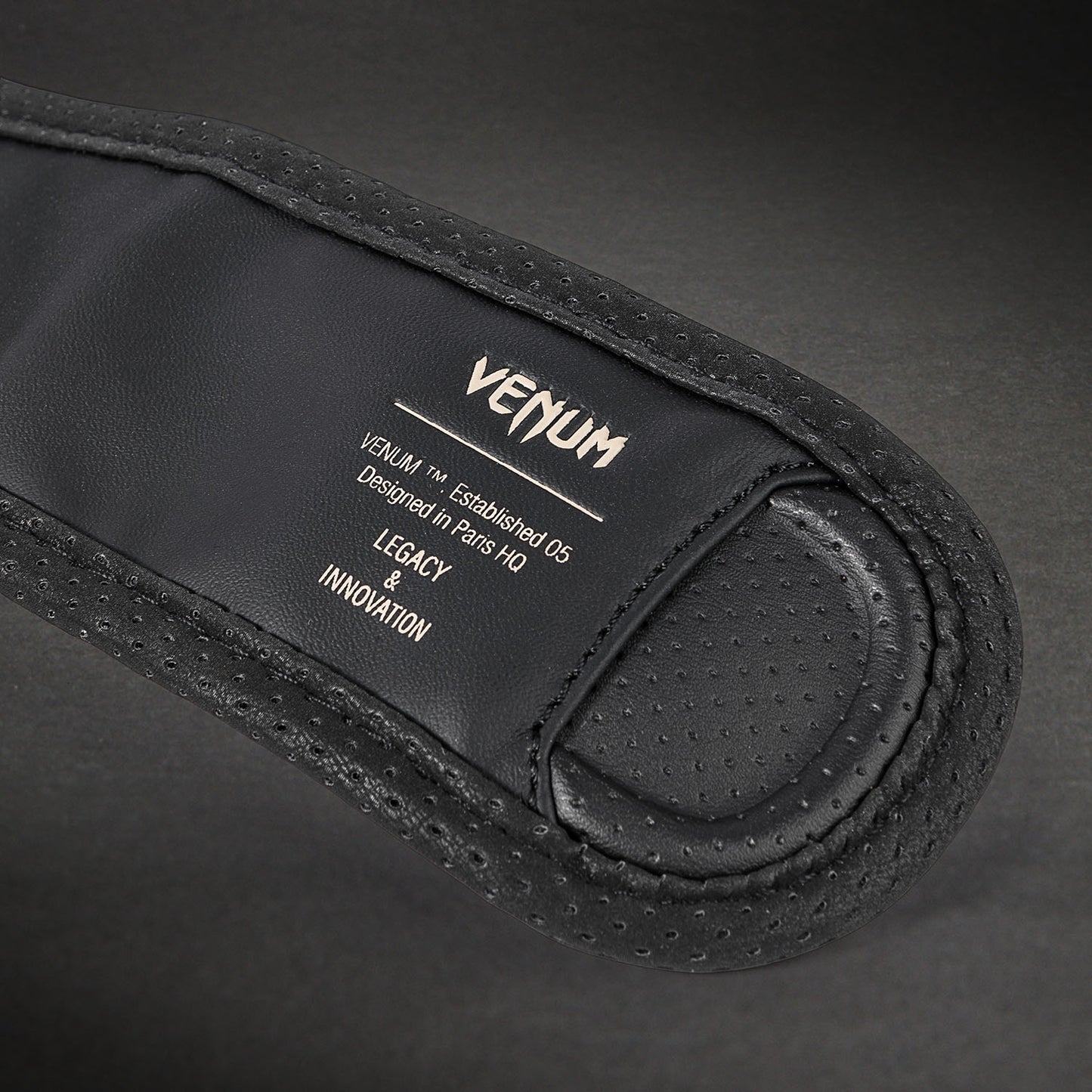 Venum Impact Evo MMA-Sparringhandschuhe - Schwarz