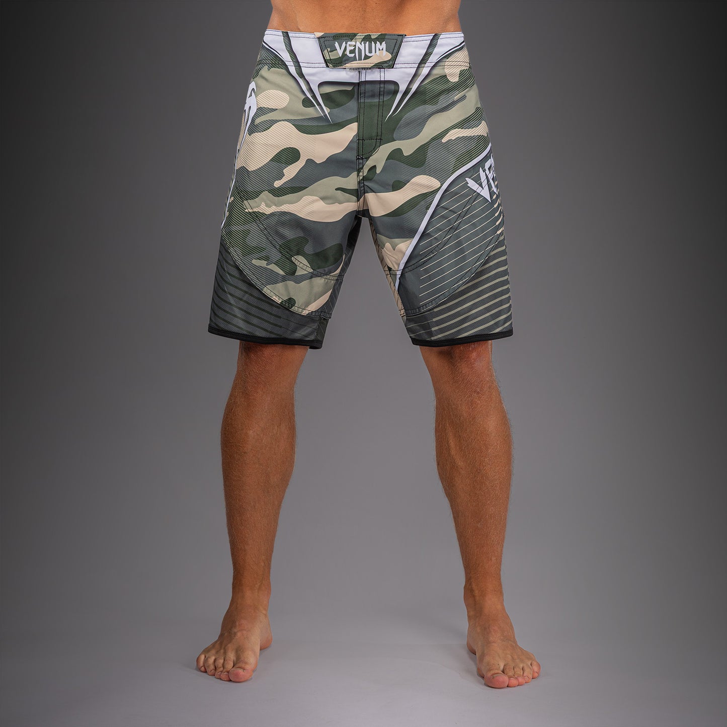 Venum Camo Hero Fightshorts - Khaki/Cremeweiß