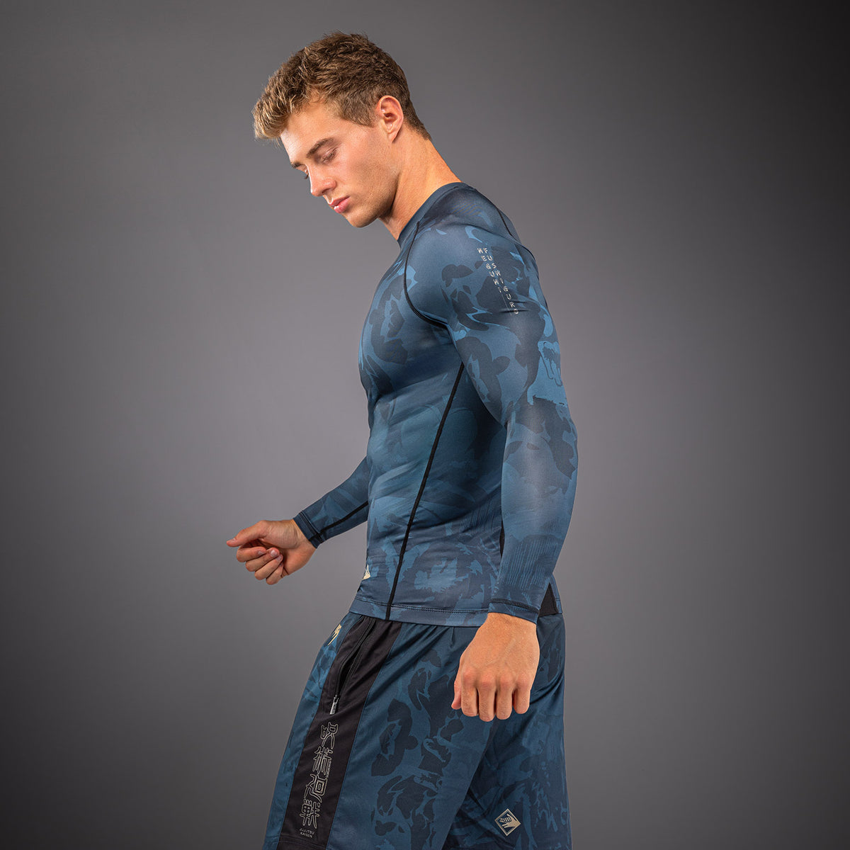 Jujutsu Kaisen x Venum Fushiguro Langarm Rashguard – Ozeanblau