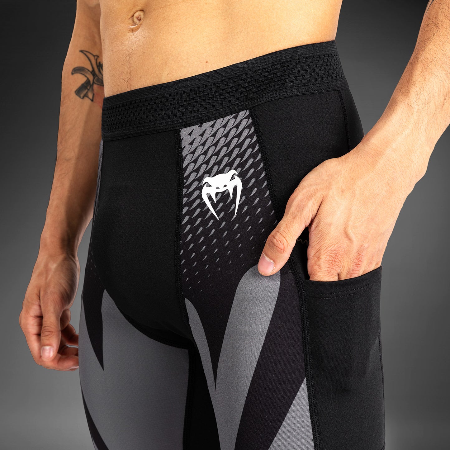Venum Attack Herren Gamaschen - Schwarz