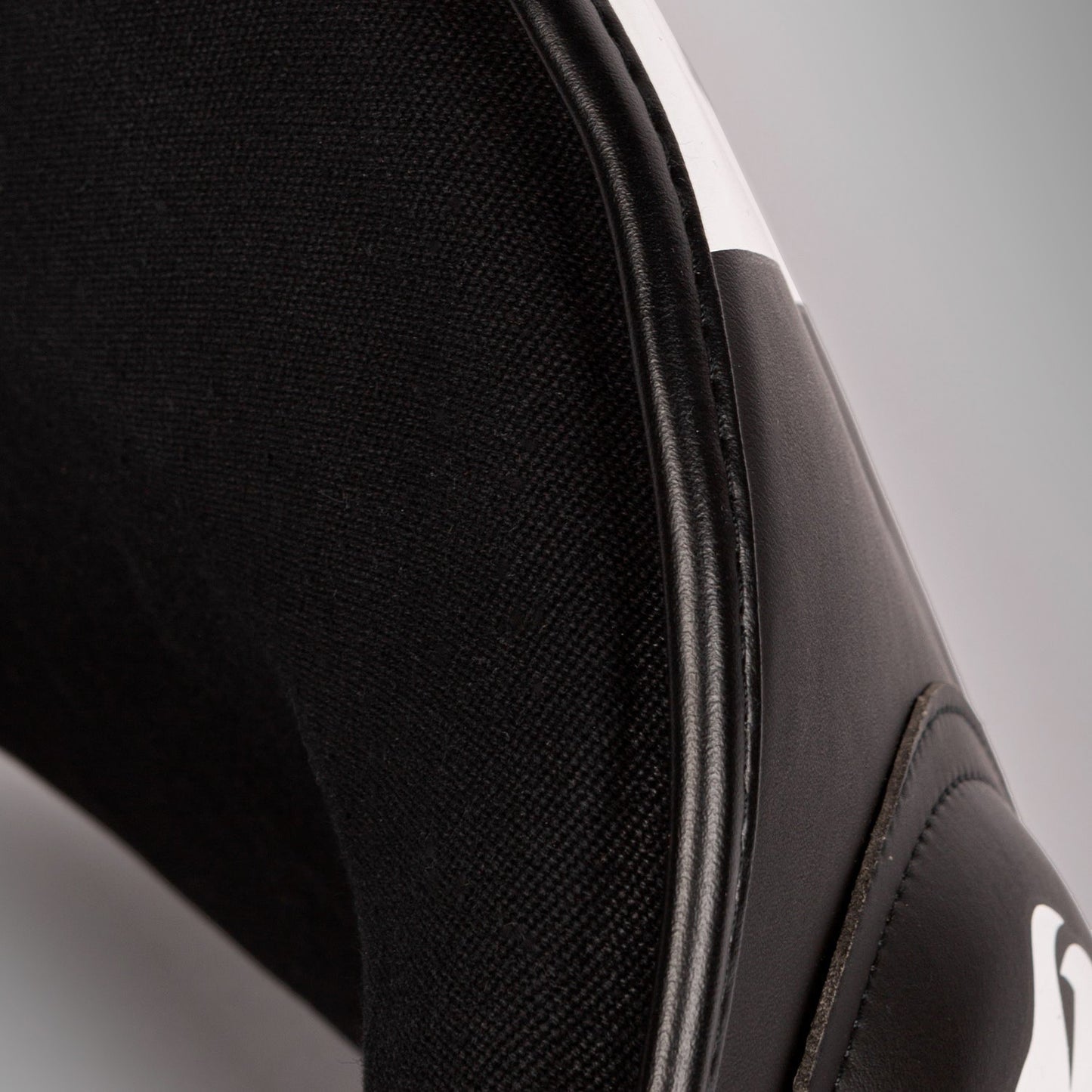Venum Elite Dicke Coaching-Pads Leder Mini (Paar) – Schwarz/Weiß