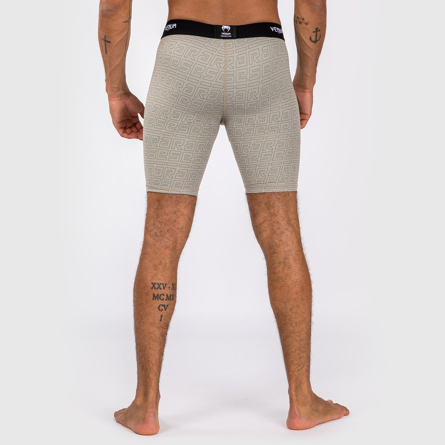 Venum x Ares 2.0 Kompressionsshorts - Sand