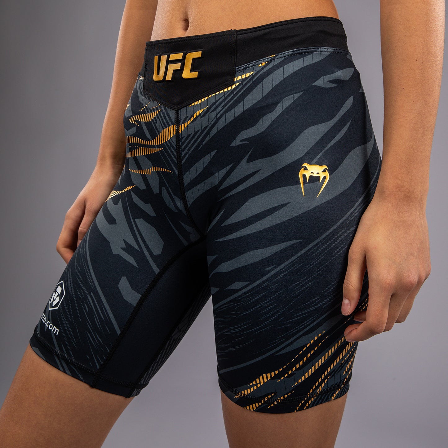 UFC Fusion by Venum Authentic Fight Night Damen Vale Tudo Short - Long Fit - Champion