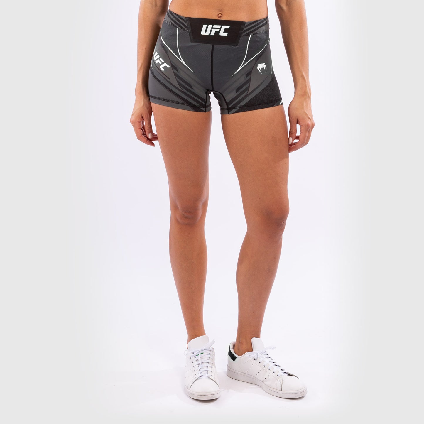 UFC Venum Authentic Fight Night Damen Vale Tudo Shorts - Short Fit - Schwarz