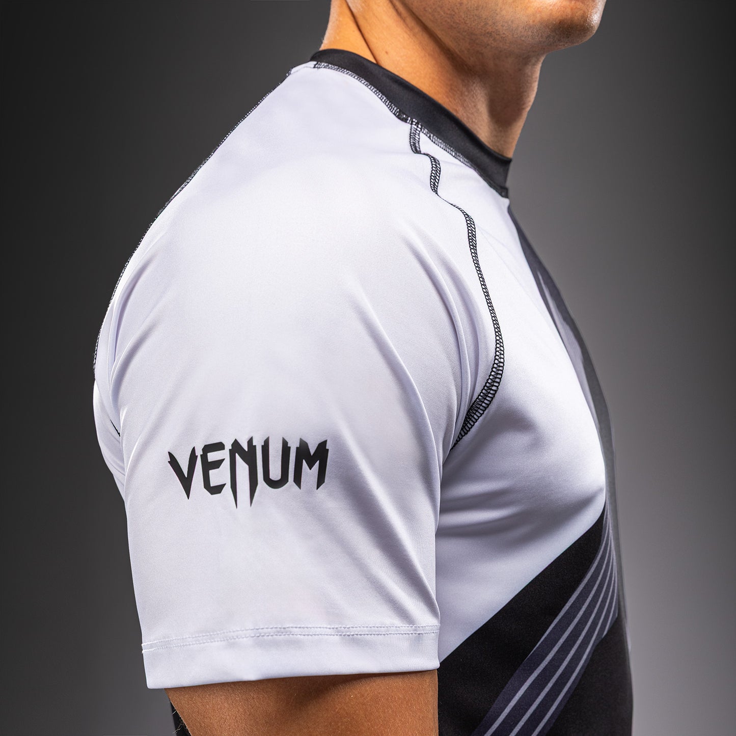 Venum No-Gi 6.0 Dry-Tech T-Shirt - Schwarz/Weiß