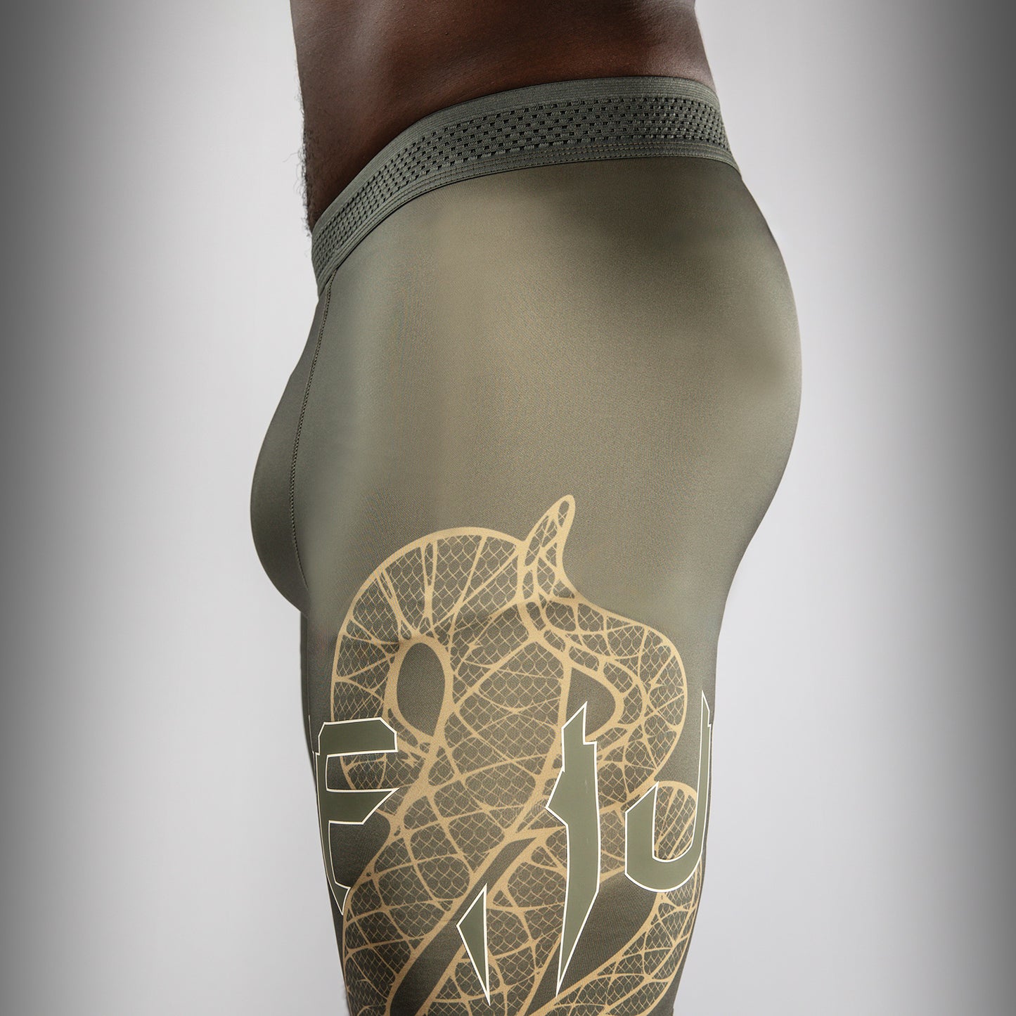 Venum Serpenti Vale Tudo Shorts – Khaki/Bronze/Ivory