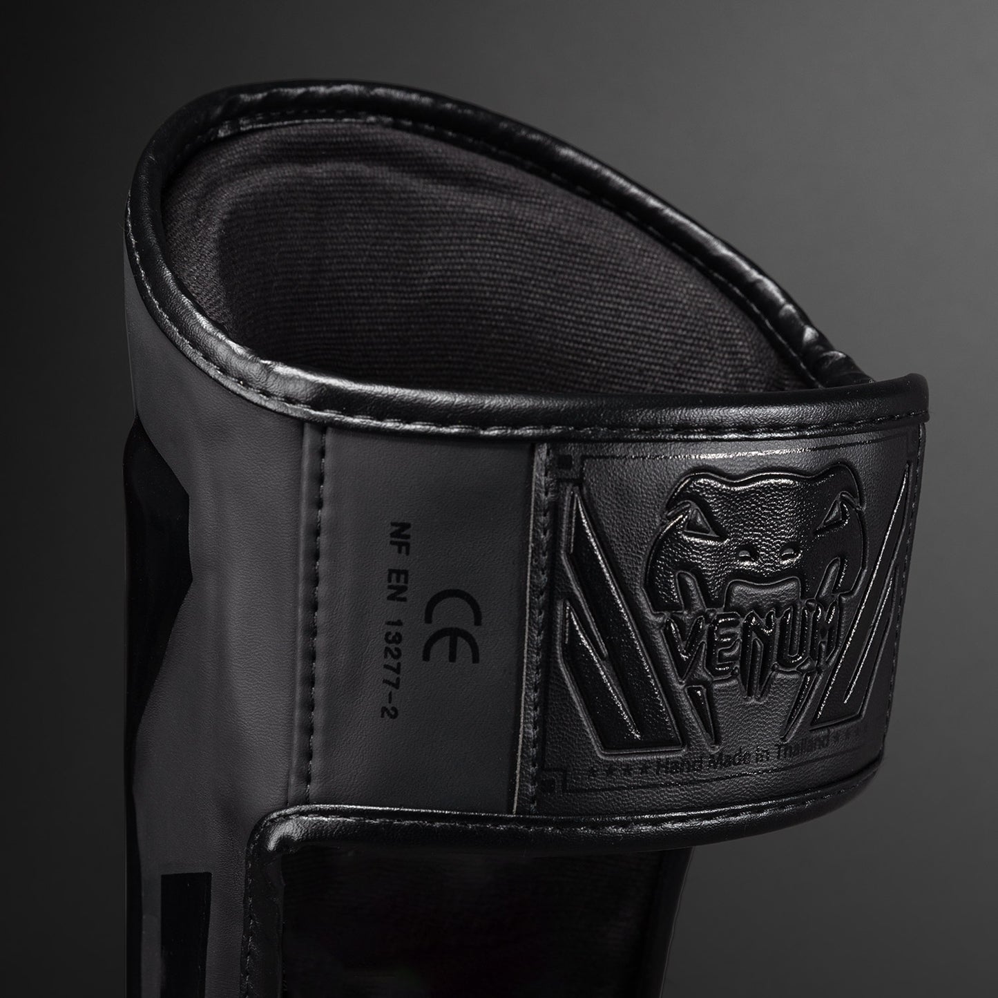 Venum Elite Standup Shin Guards - Matt/Schwarz