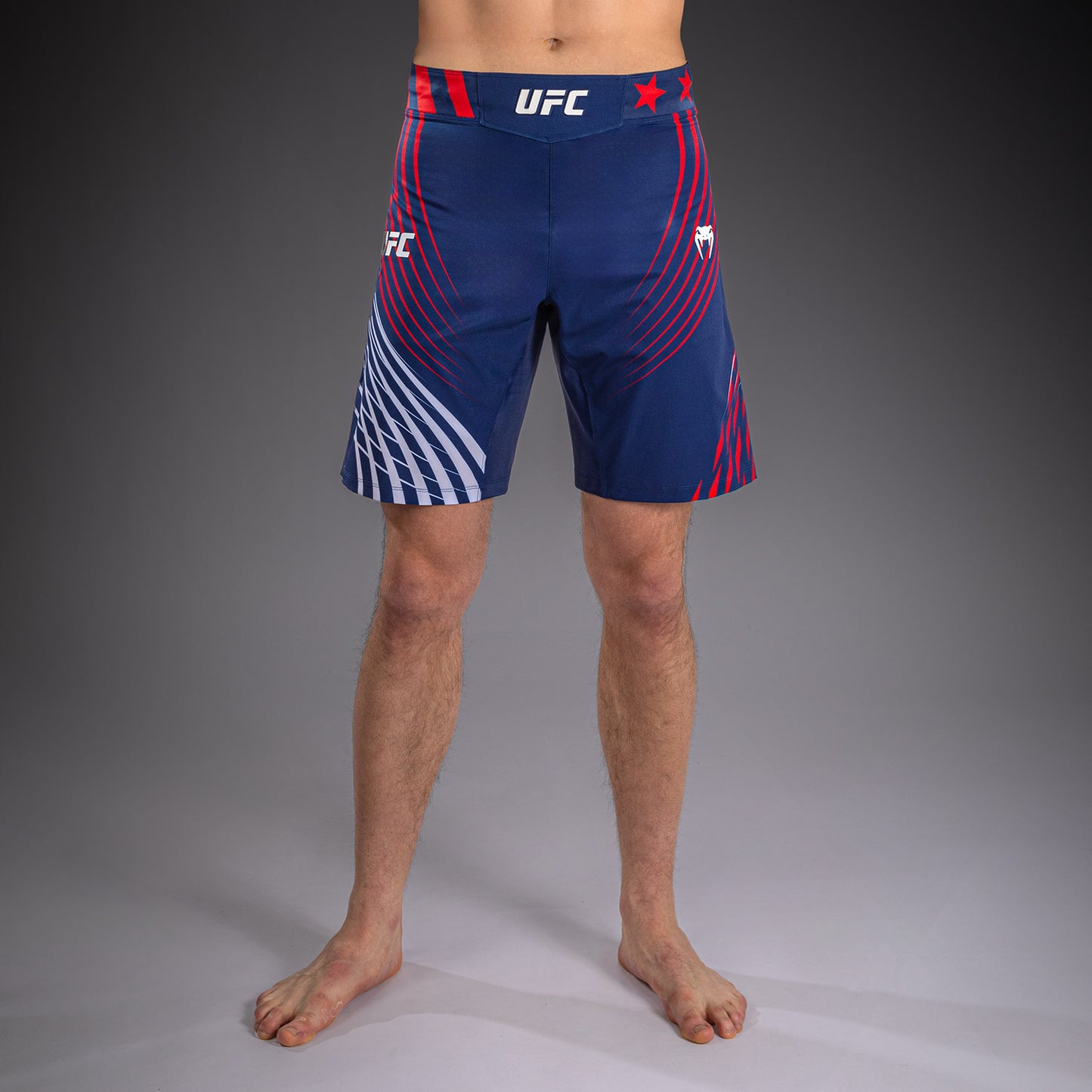 Official UFC Freedom 250 by Venum Personalisiert Authentic Fight Night Fight Shorts im Long Fit für Herren - Blau